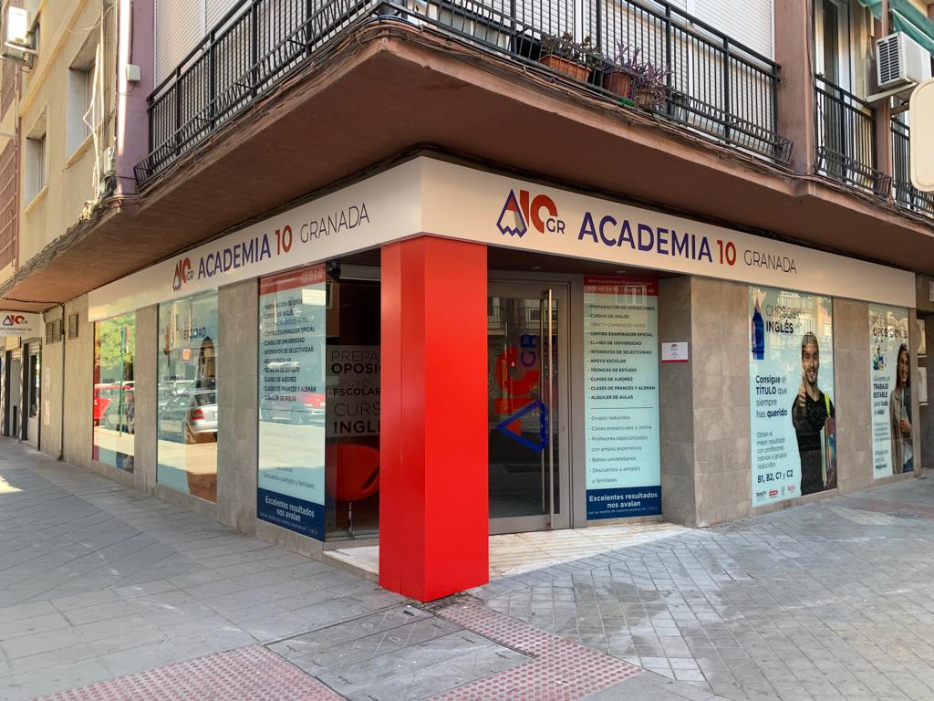 Entrada Academia 10 formacion Granada